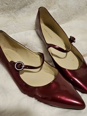 Marc Fisher Pointed Jane Flat Stormy Size 9 color burgundy Used